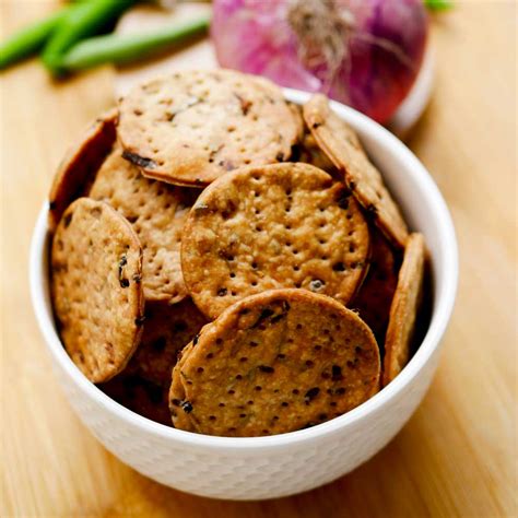 Onion Crackers Recipe