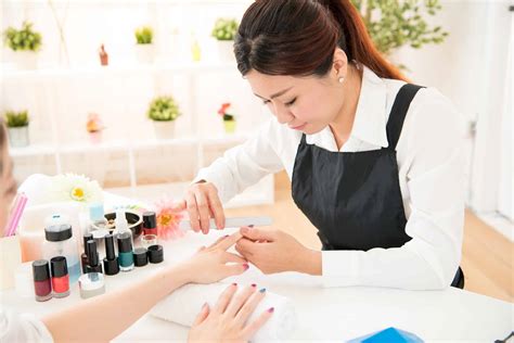 Online Nail Tech School: The Future Of Nail Education