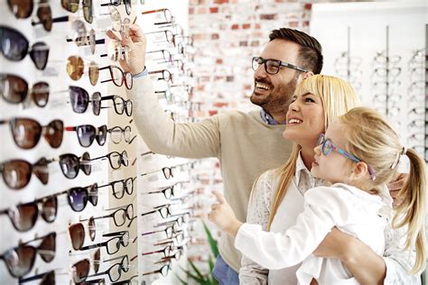 online glasses store that takes insurance