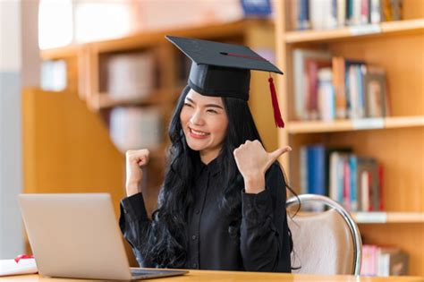 online law degree without bachelors