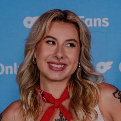 only onlyfans carly poses