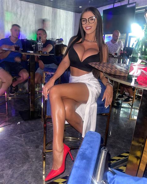 onlyfans bar meglaj