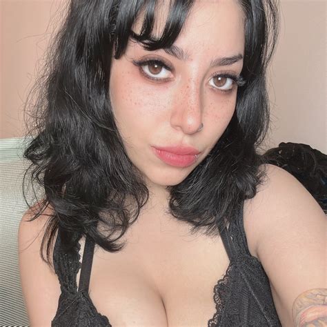 XXX Just Got Real: Emma Stone’s Hidden Romance That Fans Can’t Stop Talking About!