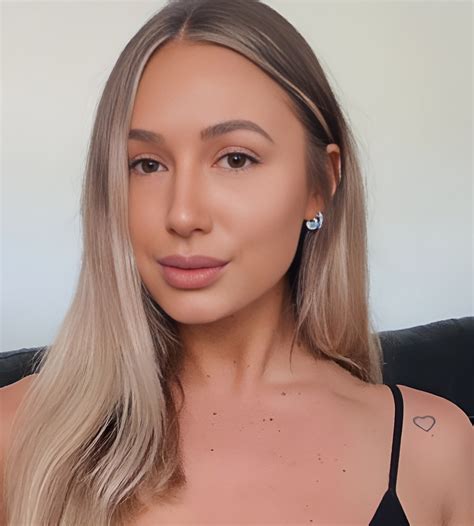 onlyfans holly brougham