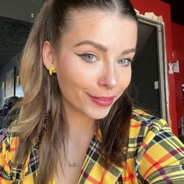 onlyfans queen egirl