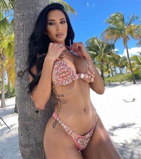 onlyfans quinn amber