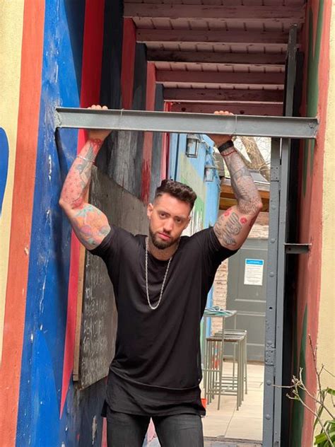 onlyfans viktor sexy