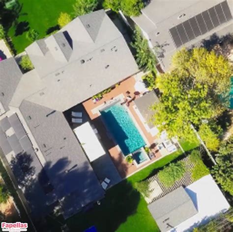 onlyfans yee nude corrie