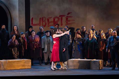 Opera Canada Review