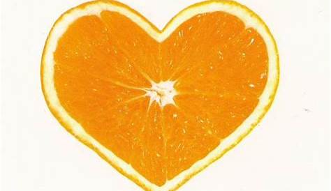Orange Fruit Heart From Slices Of — Stock Photo
