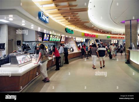 orlando florida airport food court