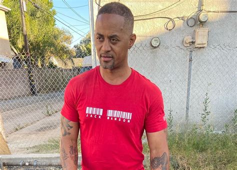 Unlock Oscar Roberts' Secrets: The Unveiling of a Hollywood sensation