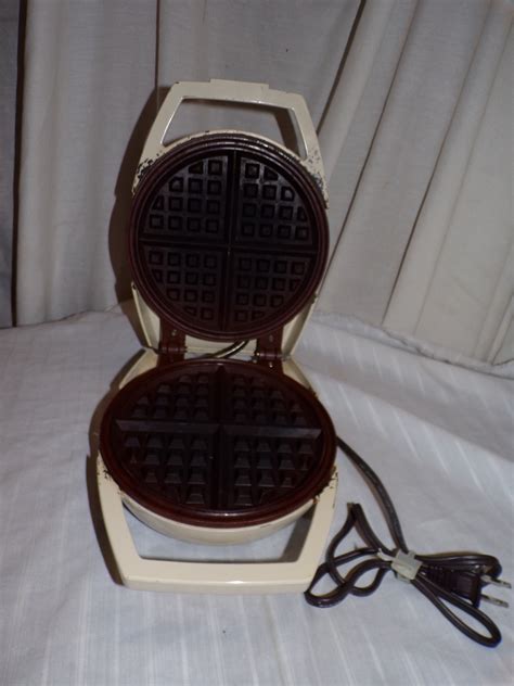 Oster Waffle Maker Stand Up