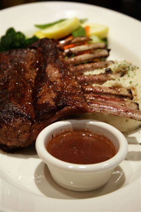 How to Cook Delicious Rack of lamb with red wine sauce, garlic mashed