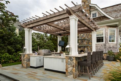 33 Outdoor Kitchen Ideas and Designs (Pictures)