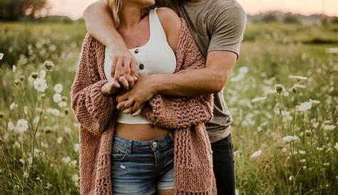Outdoor Photoshoot Poses For Couples Wedding Rings Engagement Shoots Desert
