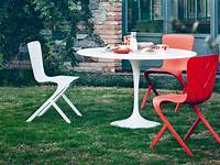 Saarinen Tulip outdoor dining table by Knoll STYLEPARK