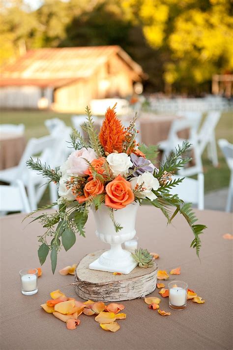 Wild + Free Autumn Elopement Inspiration Wedding ceremony decorations