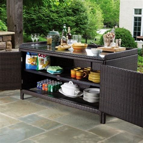 outdoor buffet table