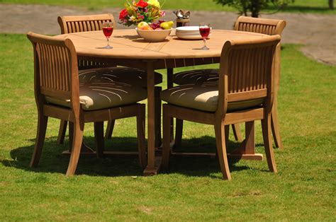 Outdoor Chairs And Round Table