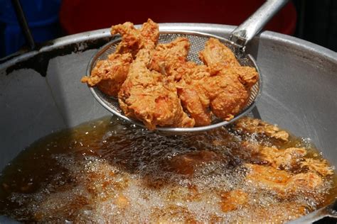 Outdoor Deep Frying Chicken