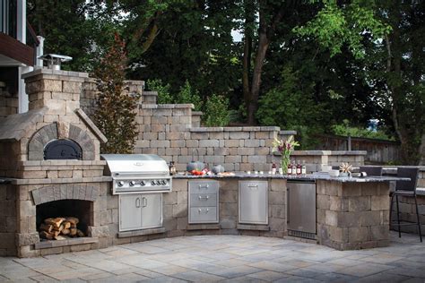 Outdoor Fireplace Grill Ideas