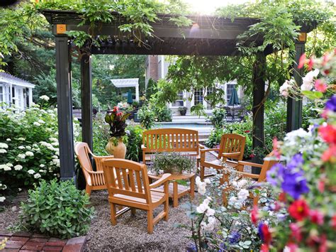 outdoor garden area ideas
