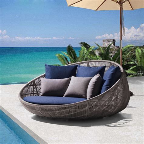 Outdoor Lounge Daybed