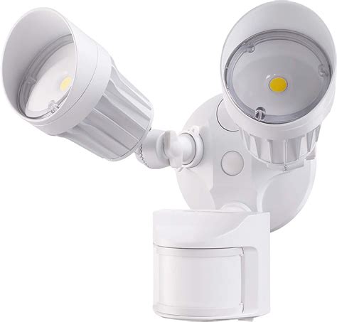 outdoor motion detection lighting