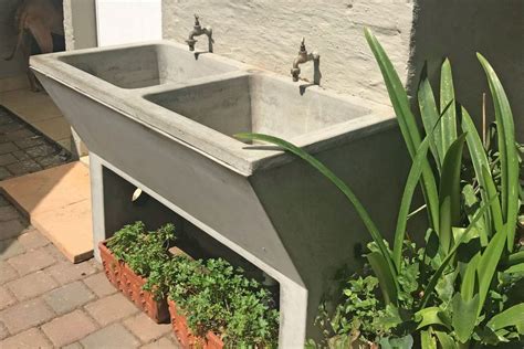outdoor sink basin