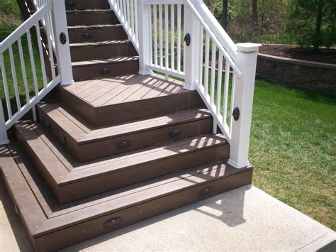 Outdoor Step Landing Ideas