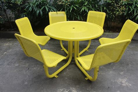 Outdoor Tables Kelowna