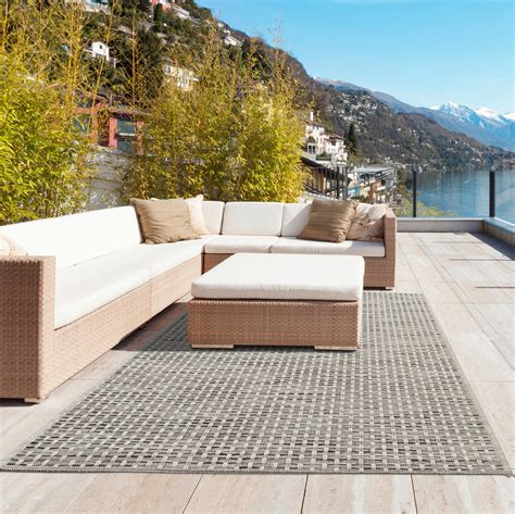 Der Outdoor Teppich Bougari Coin Blau macht deinen Outdoorbereich zum