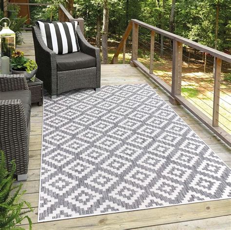Outdoor Teppich Blau Weiß Balkon Terrasse Rauten Muster Skandinavisches