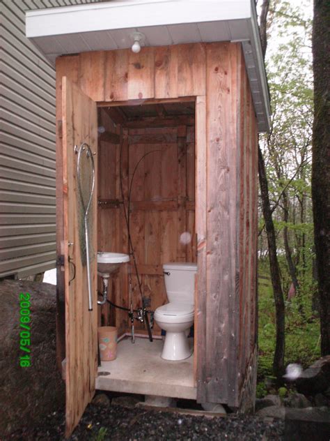 Outdoor Toilet Door Ideas