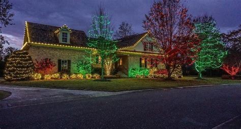 Outdoor Xmas Light Installation