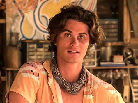 outer banks lead actor