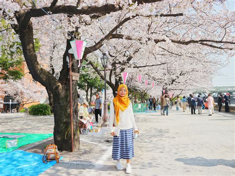 outfit musim semi di jepang