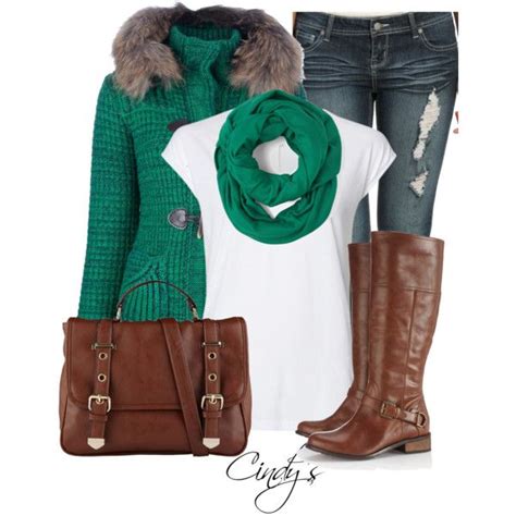 Outfit Verde Con Cafe