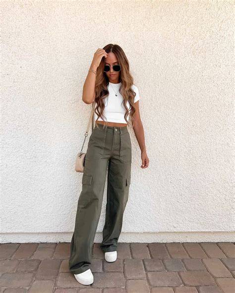 Outfits With Green Cargo Pants: A Stylish Look For 2023