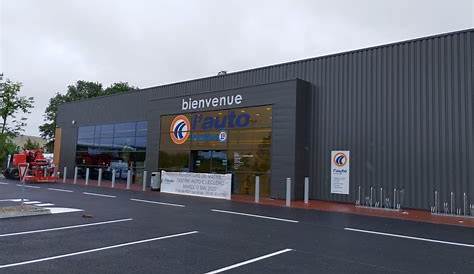 Centre Leclerc (France-Angouleme) - YouTube