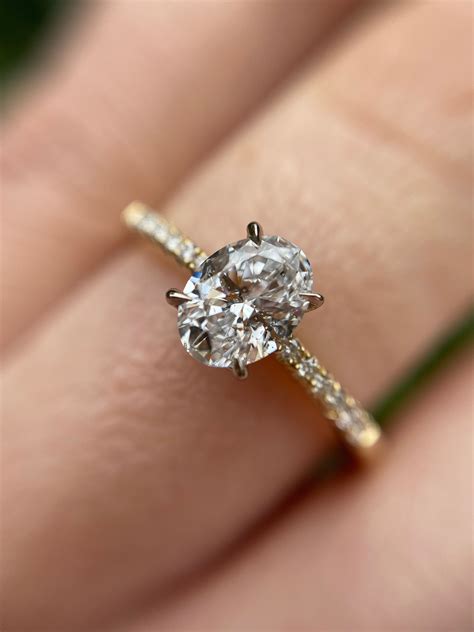 Oval Diamond Gold Engagement Rings