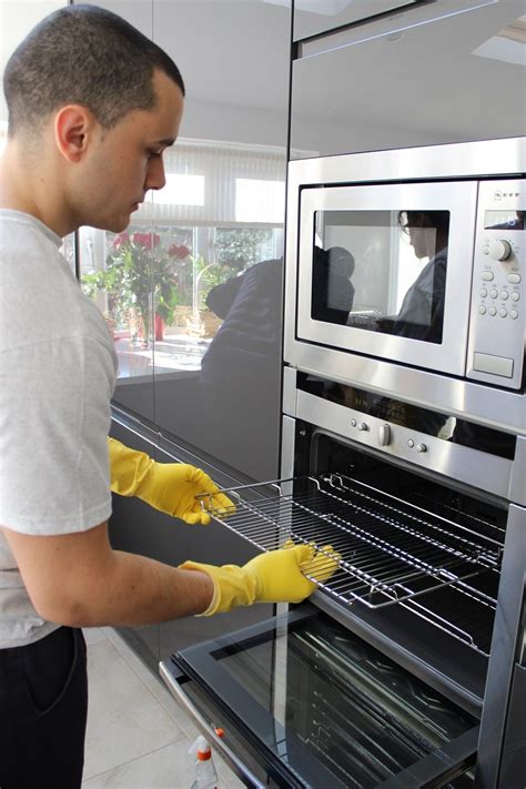oven cleaning in london