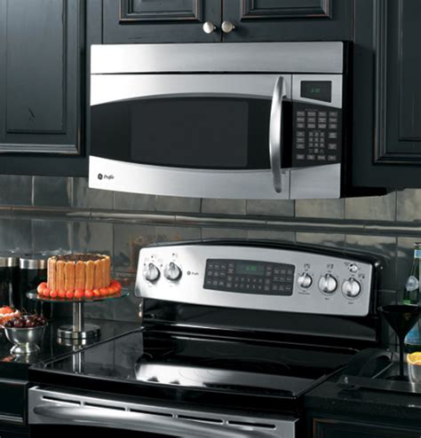 Oven With Recirculating Venting