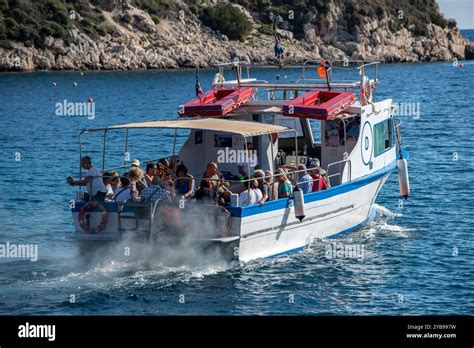 overcrowded boat trip