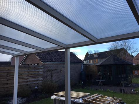 Overkapping Polycarbonaat Zonwering