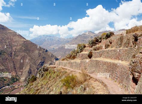 overlooking Pisac ruins