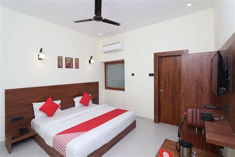 home.furnitureanddecorny.com:oyo rooms near crowne plaza gurgaon
