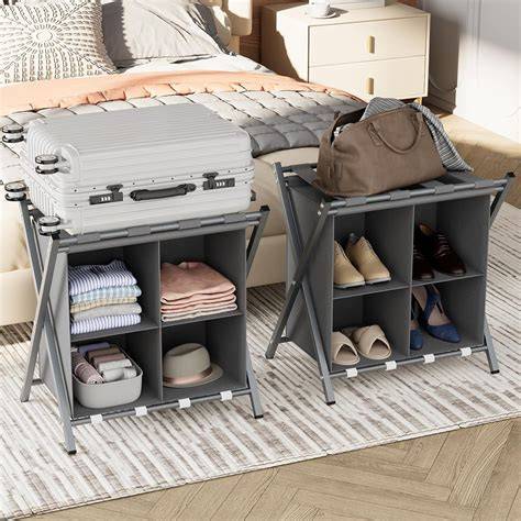 pack luggage storage