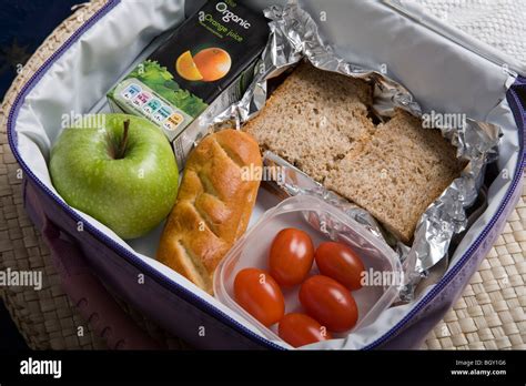 Packing Lunch Boxes The Easy Way! Maple + Mango